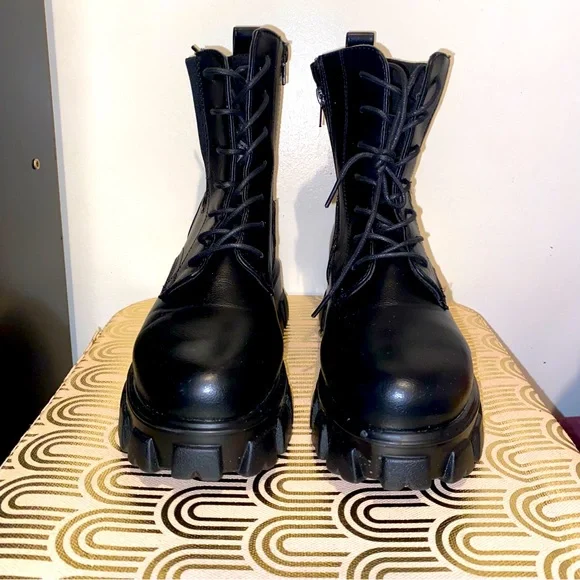 Black zip up combat boots - Picture 4 of 6